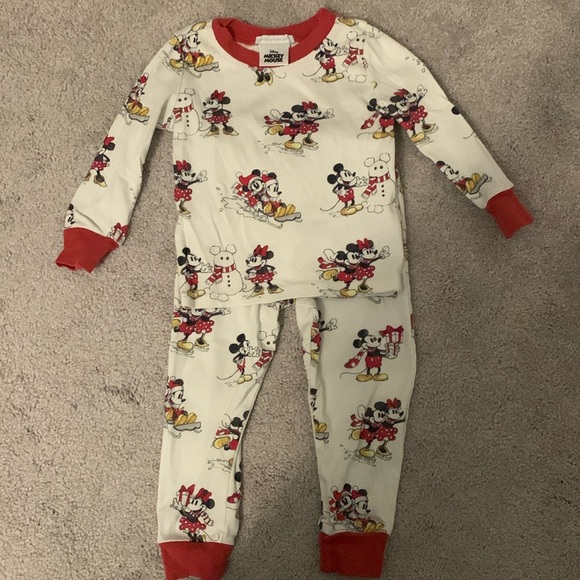 Pottery Barn Kids Mickey Mouse holiday Pjs set - Picture 1 of 7